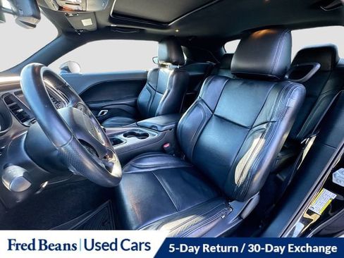 Used 2018 Dodge Challenger R/T image 21