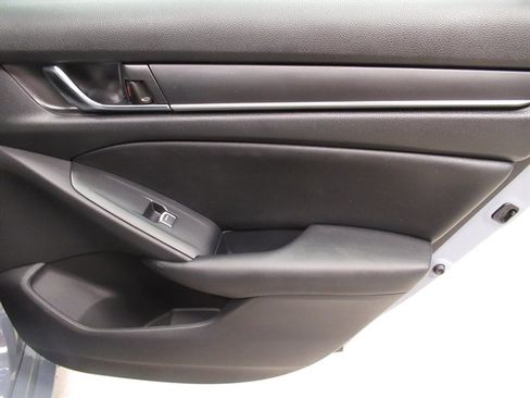 Used 2022 Honda Accord Sport image 12