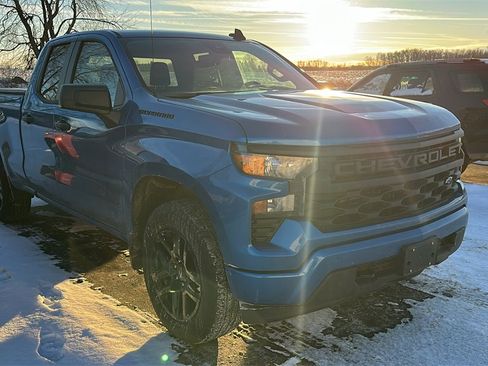 Used 2023 Chevrolet Silverado 1500 Custom w/ LPO, Dark Essentials Package image 3