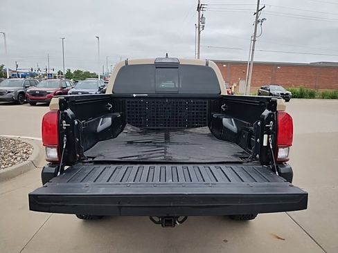 Used 2019 Toyota Tacoma TRD Off-Road AWD/4WD image 26