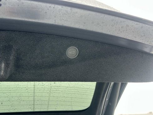 Used 2023 Tesla Model X image 28