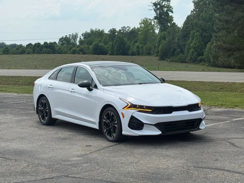 Used 2023 Kia K5 GT-Line FWD image 1