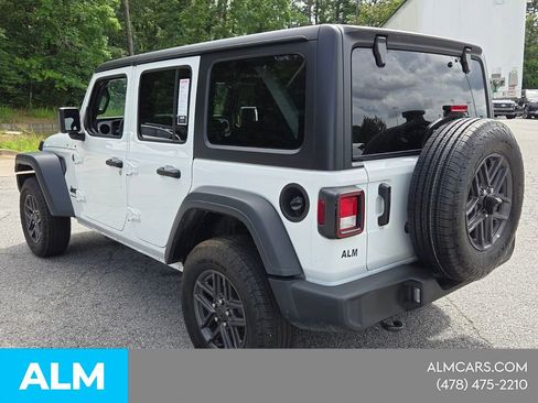 Used 2025 Jeep Wrangler Unlimited Sport AWD/4WD image 12