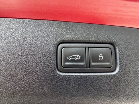 Used 2023 Genesis GV70 2.5T Sport Prestige w/ Sport Prestige Package image 11