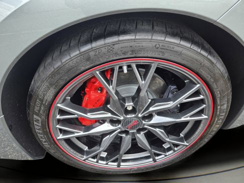 Used 2024 Chevrolet Corvette Stingray Premium Conv RWD image 24