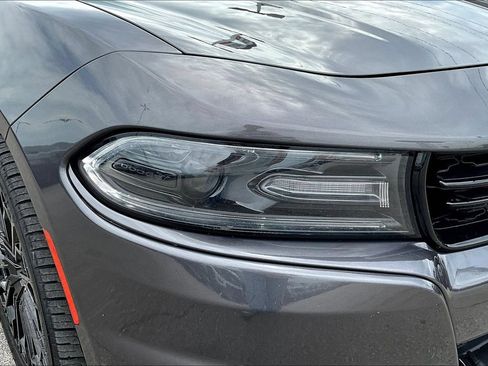 Used 2021 Dodge Charger SXT RWD image 31