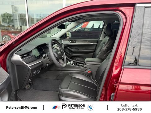 Used 2023 Jeep Grand Cherokee L Limited w/ Luxury Tech Group II AWD/4WD image 12