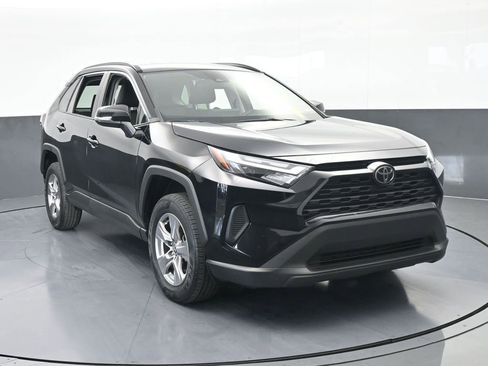 Used 2024 Toyota RAV4 XLE image 9