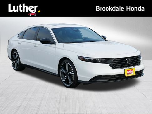 Used 2025 Honda Accord Sport image 1