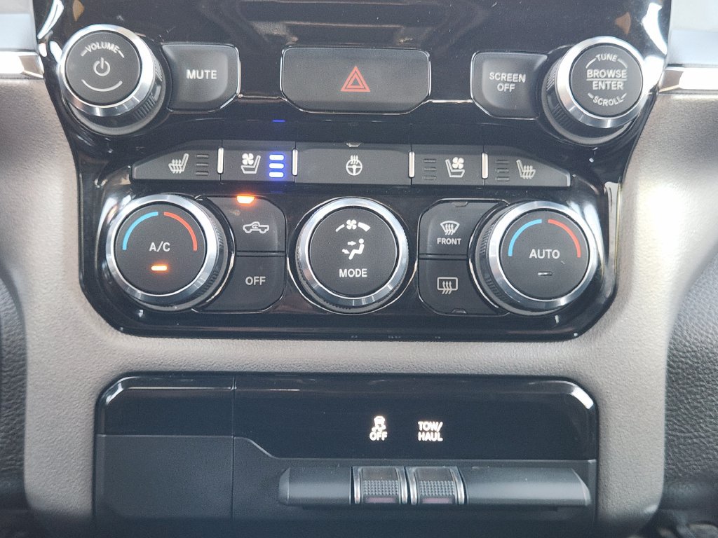 Used 2024 RAM 1500 Laramie RWD image 26