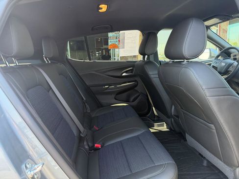 Used 2025 Buick Envista Preferred w/ Convenience I Package image 19