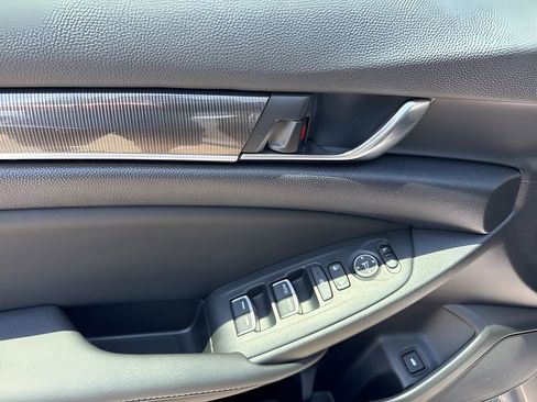 Used 2022 Honda Accord Sport image 24
