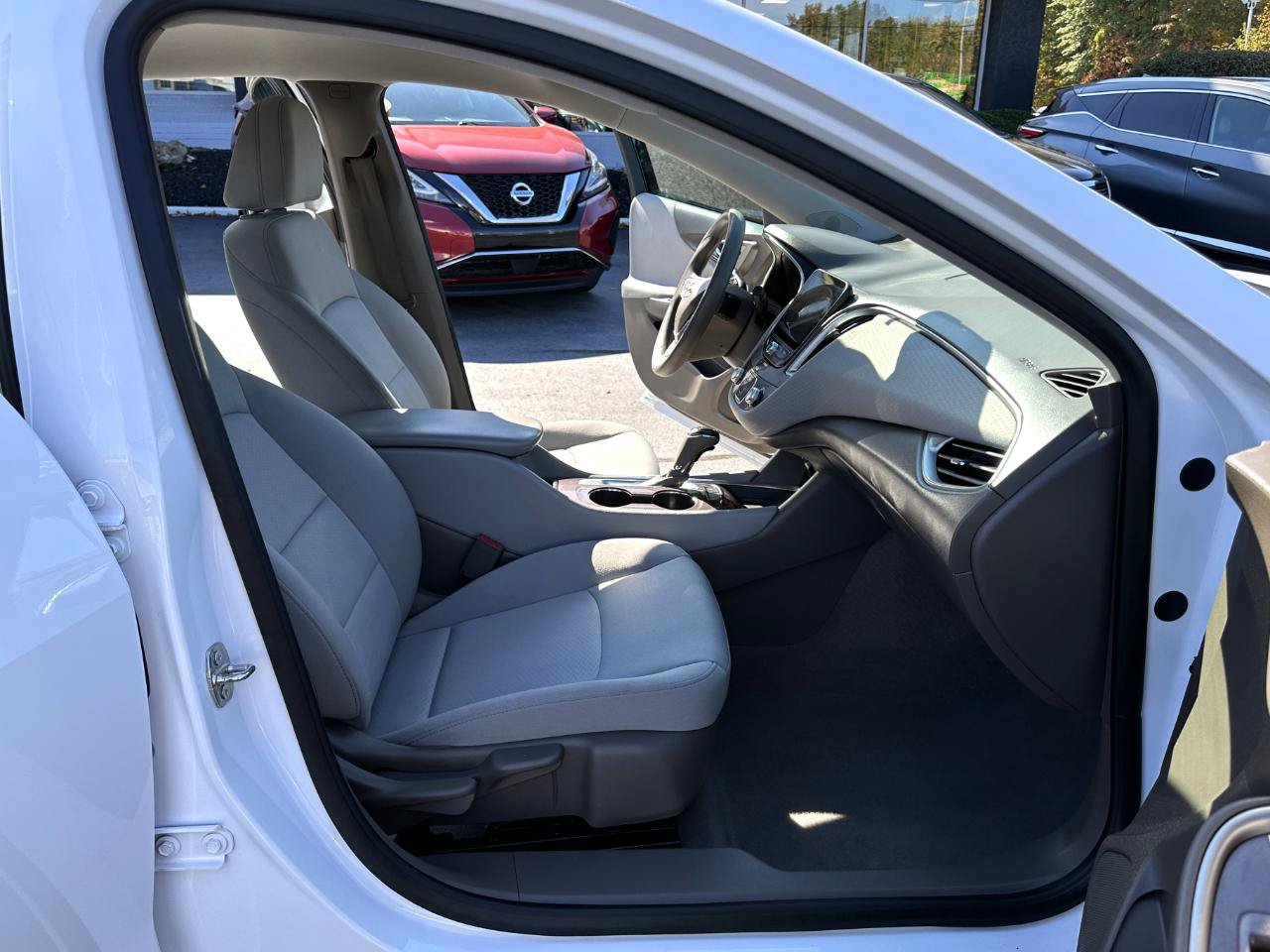 Used 2020 Chevrolet Malibu LS w/ Driver Confidence Package II FWD image 40