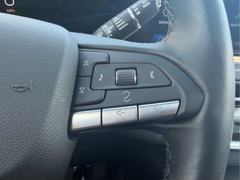 Used 2025 Cadillac XT4 Premium Luxury AWD/4WD image 18