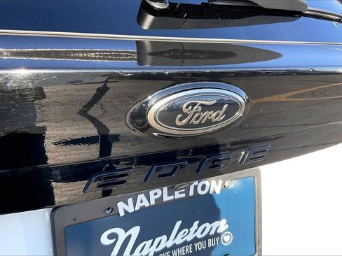 Used 2023 Ford Edge SE w/ Black Appearance Package image 28