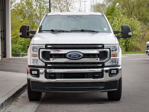 Used 2022 Ford F250 XLT w/ XLT Value Package AWD/4WD image 9