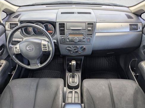 Used 2011 Nissan Versa Hatchback w/ Premium Pkg FWD image 15