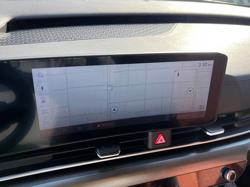 Used 2026 Kia Carnival SX w/ SX Dark Edition Package image 13