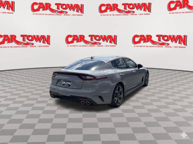 Used 2020 Kia Stinger GT1 RWD image 3