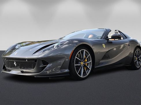 Certified 2022 Ferrari 812 GTS Base image 7