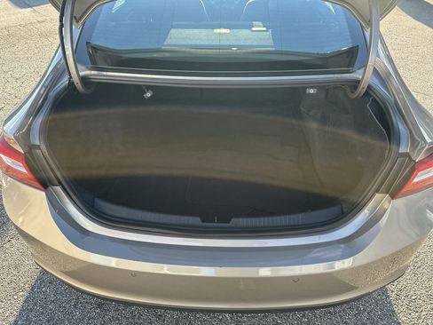 Used 2024 Chevrolet Malibu LT image 18