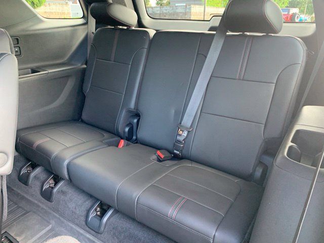 Used 2023 Chevrolet Traverse RS w/ LPO, Floor Liner Package AWD/4WD image 17