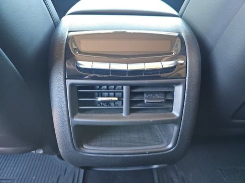 Used 2019 Cadillac XT5 Premium Luxury w/ LPO, Black Ice Package AWD/4WD image 12