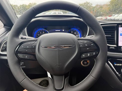 New 2026 Chrysler Pacifica Select w/ S Appearance Package image 21