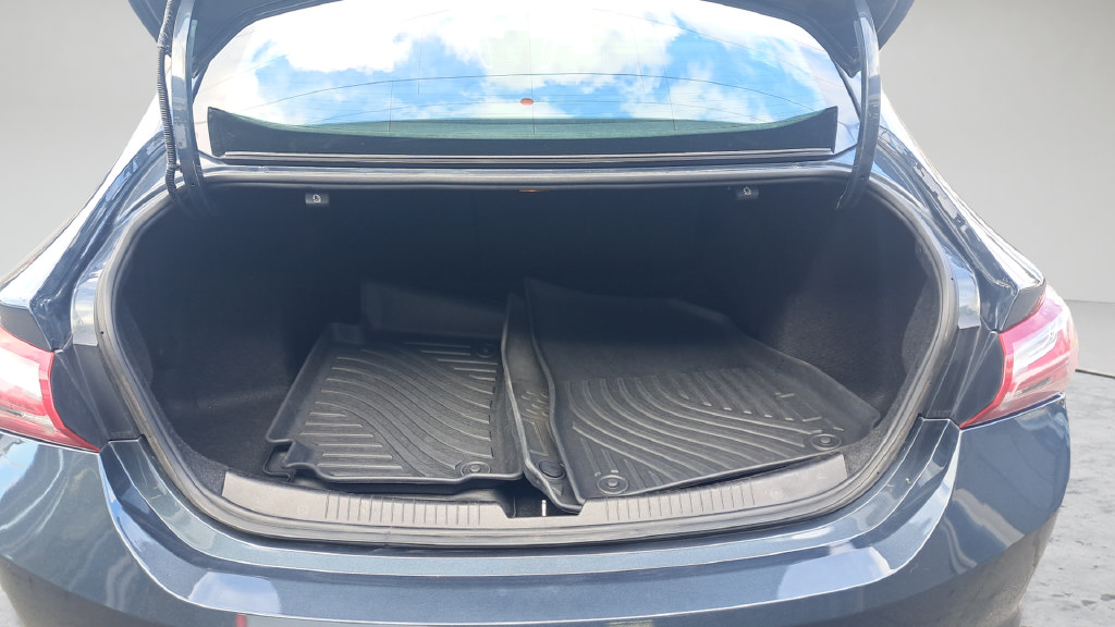Used 2019 Chevrolet Malibu LT FWD image 38
