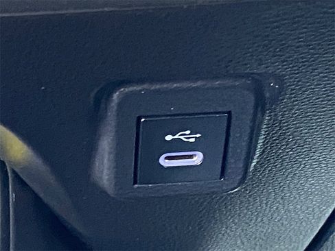 Certified 2025 Toyota Corolla SE image 30