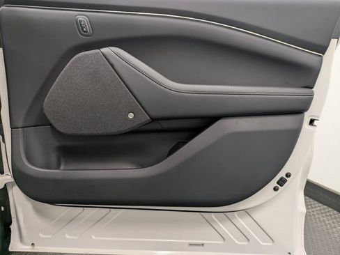 Used 2024 Ford Mustang Mach-E Premium image 27