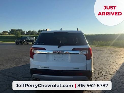 Used 2023 GMC Acadia SLT AWD/4WD image 5