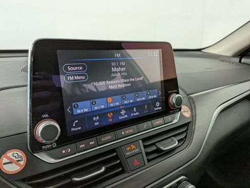 Used 2024 Nissan Altima 2.5 SV FWD image 17
