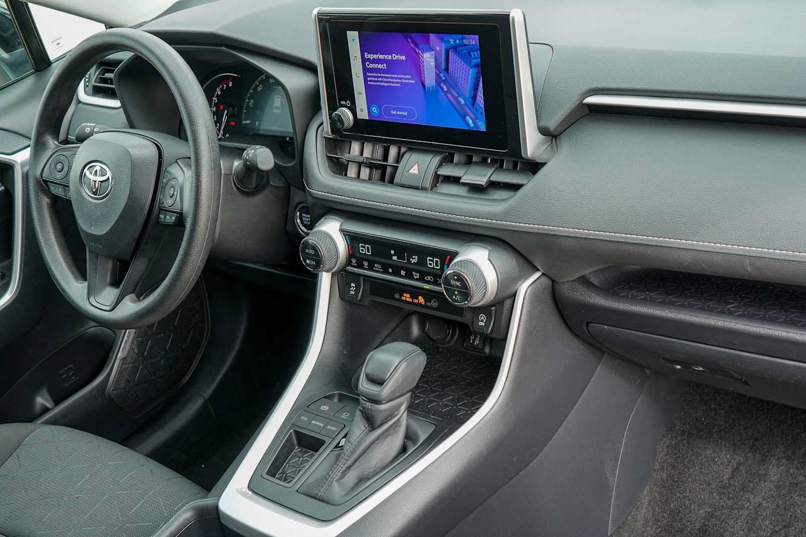 Used 2025 Toyota RAV4 XLE FWD image 23