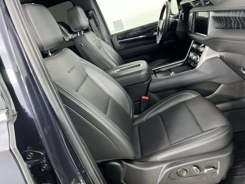 Used 2023 GMC Yukon Denali AWD/4WD image 29