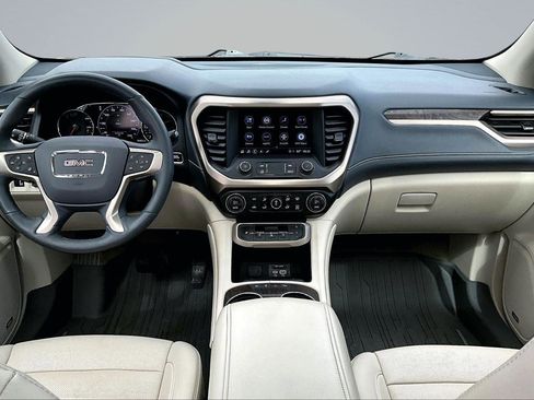Used 2023 GMC Acadia Denali w/ Denali Technology Package AWD/4WD image 17