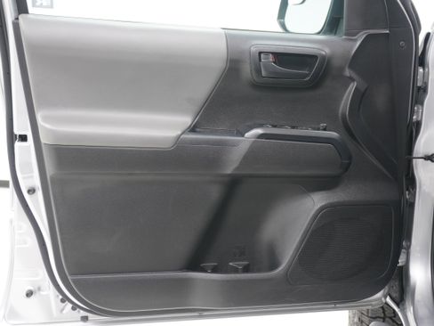 Used 2021 Toyota Tacoma SR w/ SR Convenience Package RWD image 14