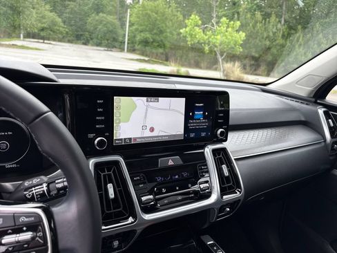 Used 2023 Kia Sorento SX FWD image 18
