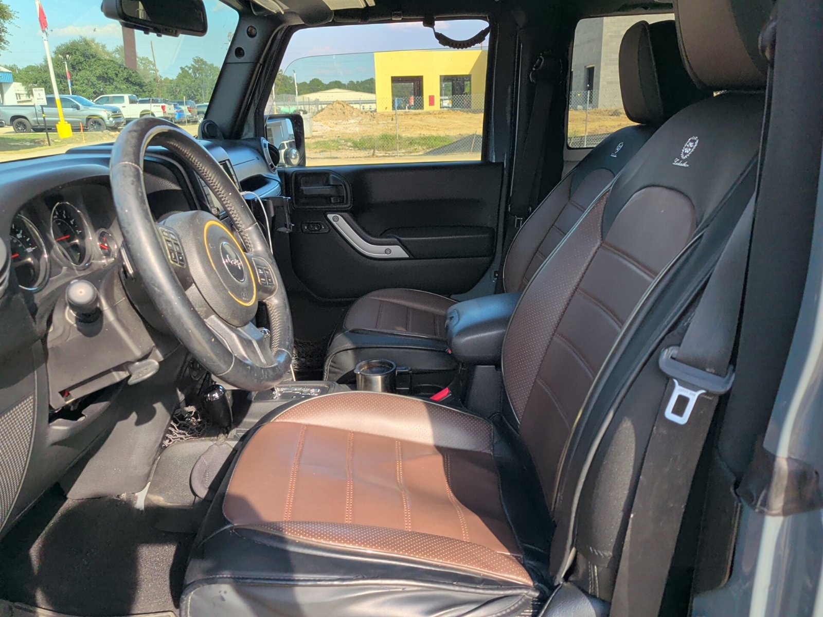 Used 2014 Jeep Wrangler Sahara w/ Connectivity Group AWD/4WD image 5