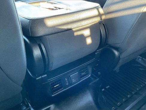 Used 2024 Chevrolet Silverado 2500 LT w/ Convenience Package image 24