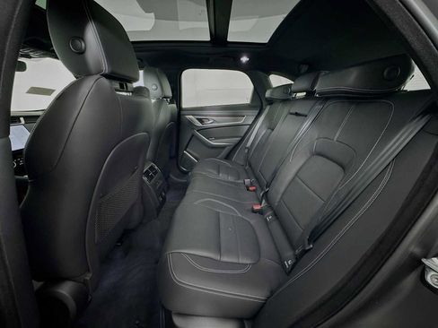 New 2026 Jaguar F-PACE R-Dynamic S image 21