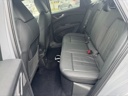 Used 2023 Audi Q4 e-tron Premium Plus w/ Premium Plus AWD/4WD image 6