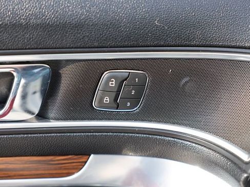 Used 2019 Ford Explorer Limited w/ Class III Trailer Tow Package image 15