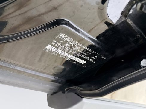 Used 2018 Toyota RAV4 XLE w/ Plus Extra Value Package image 11