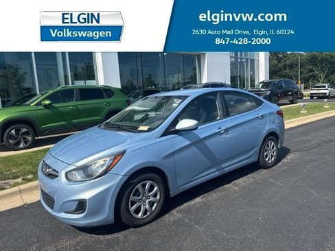 Used 2013 Hyundai Accent GLS FWD image 1
