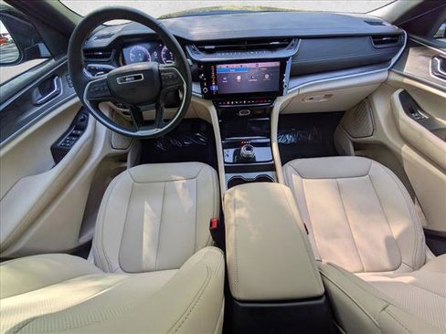 New 2026 Jeep Grand Cherokee L Limited w/ Luxury Tech Group II RWD image 3