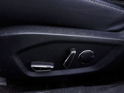 Used 2018 Ford Fusion SE w/ Equipment Group 201A image 17