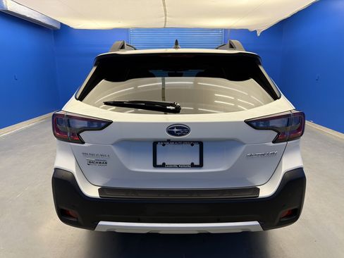 Certified 2025 Subaru Outback Limited image 6