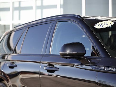 Used 2025 Lincoln Aviator Black Label w/ Jet Appearance Package image 3