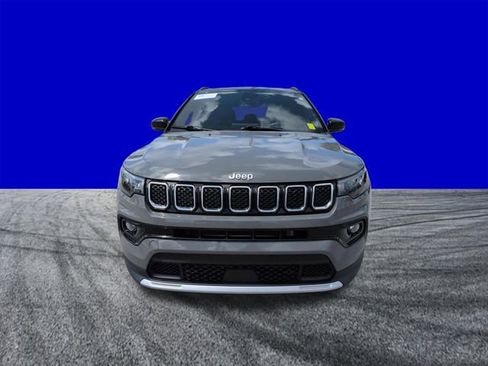 Used 2024 Jeep Compass Limited AWD/4WD image 9